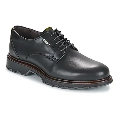 Pikolinos LINARES M8U men's Casual Shoes in Black