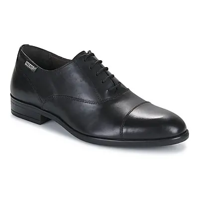 Pikolinos BRISTOL M7J men's Casual Shoes in Black