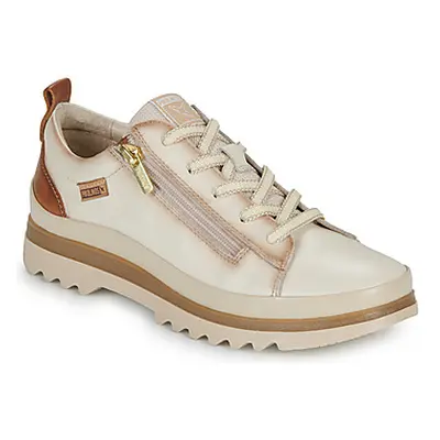 Pikolinos VIGO W3W women's Shoes (Trainers) in Beige