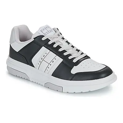 Tommy Jeans THE BROOKLYN LEATHER men's Shoes (Trainers) in White