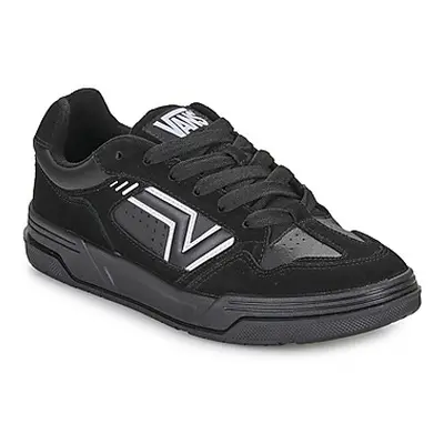 Vans Upland men's Shoes (Trainers) in Black