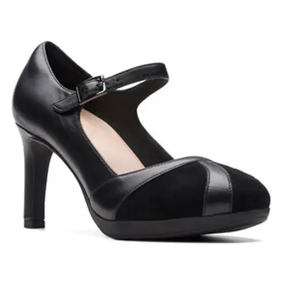 Clarks AMBYR LIGHT women's Court Shoes in Black