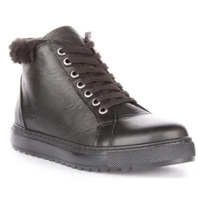 Justinreess England Leona Black women's Trainers in Black