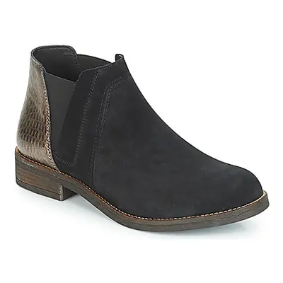 Clarks DEMI BEAT women's Low Ankle Boots in Black