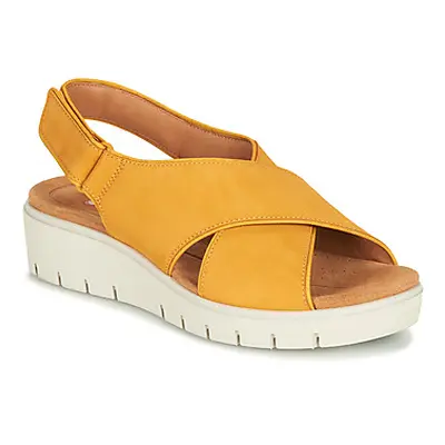 Clarks UN KARELY SUN women's Sandals in Yellow