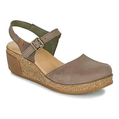 El Naturalista LEAVES women's Sandals in Brown