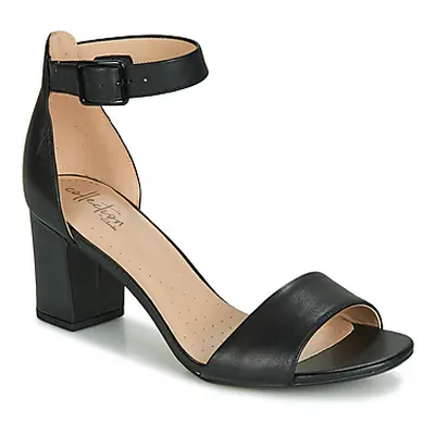 Clarks DEVA MAE women's Sandals in Black