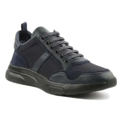 Justinreess England Performance Navy Trainers men's Trainers in Blue