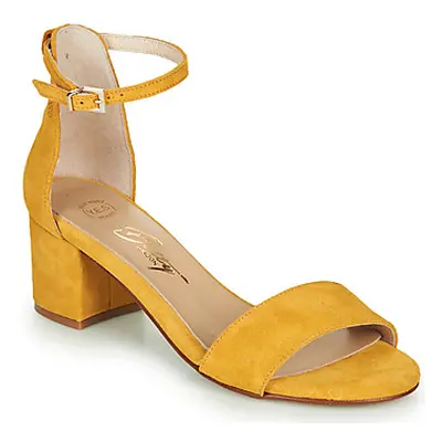 Betty London INNAMATA women's Sandals in Yellow