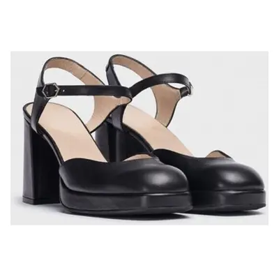 Wonders Odisei A2422T Taupe women's Court Shoes in Black