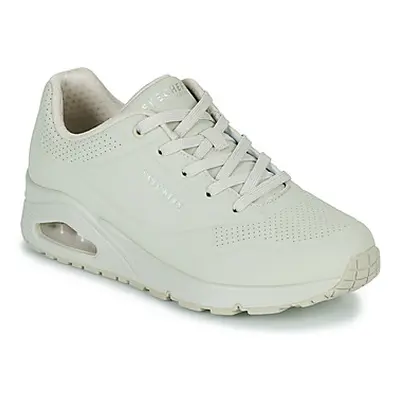 Skechers UNO - STAND ON AIR women's Shoes (Trainers) in White