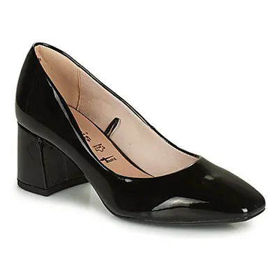 Tamaris CLAUDIA women's Court Shoes in Black