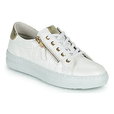 Dorking VIP women's Shoes (Trainers) in White