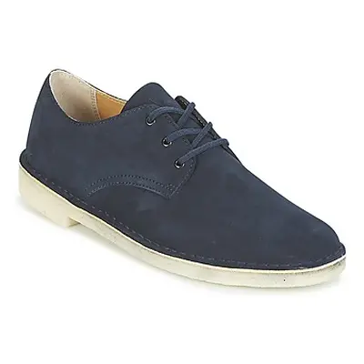 Clarks Desert Crosby men's Shoes (Trainers) in Blue