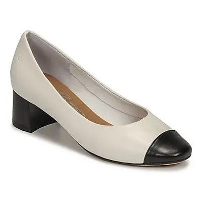 Betty London OMINA women's Court Shoes in White