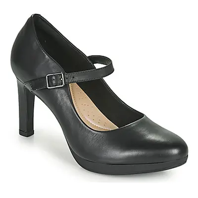 Clarks AMBYR SHINE women's Court Shoes in Black