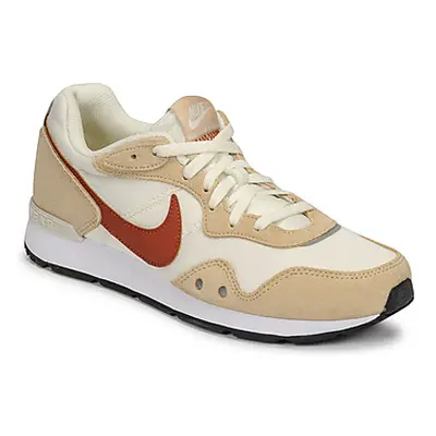 Nike NIKE VENTURE RUNNER women's Shoes (Trainers) in Beige