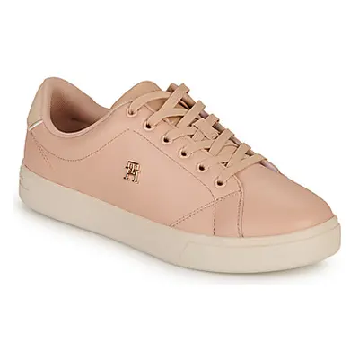 Tommy Hilfiger ELEVATED ESSENTIAL COURT SNEAKER women's Shoes (Trainers) in Pink