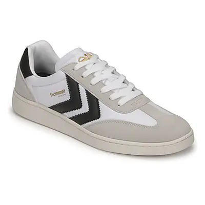 Hummel VM78 CPH NYLON men's Shoes (Trainers) in White