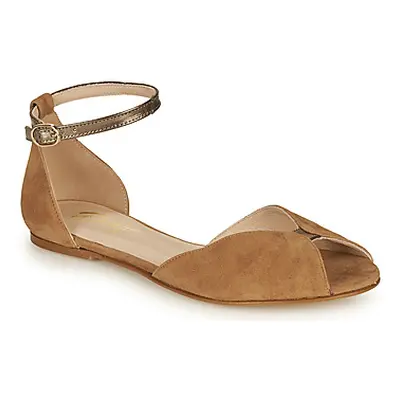 Betty London INALI women's Sandals in Brown