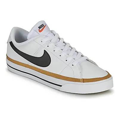 Nike COURT LEGACY women's Shoes (Trainers) in White