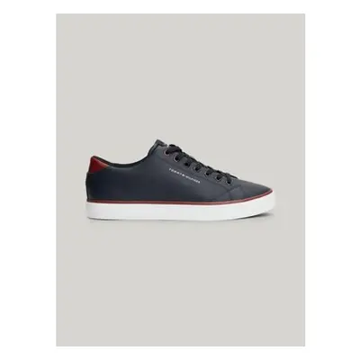 Tommy Hilfiger TH HI VULC CORE LOWLEATHER men's Shoes (Trainers) in Marine