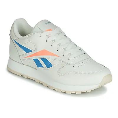 Reebok Classic CL LTHR women's Shoes (Trainers) in Beige