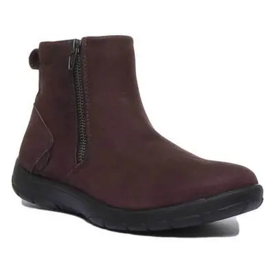 Strive Bamford women's Low Ankle Boots in Brown