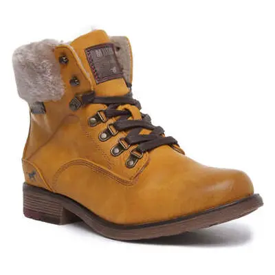 Mustang 1295-609 women's Low Ankle Boots in Yellow