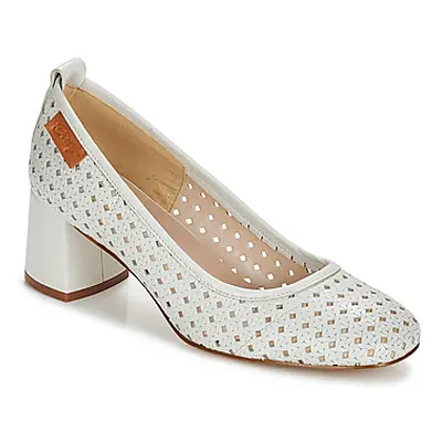 Betty London BRIGITTE women's Court Shoes in White