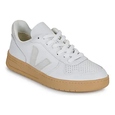 Veja V-10 women's Shoes (Trainers) in White