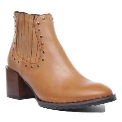 Justinreess England Hero women's Low Ankle Boots in Brown