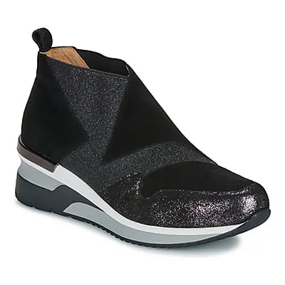 Mam'Zelle VENTO women's Shoes (High-top Trainers) in Black