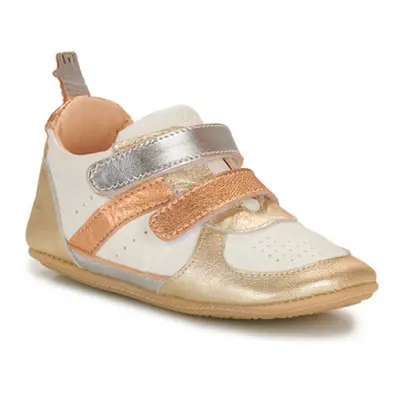 Easy Peasy MY PRE BASKET VELCRO girls's Children's Shoes (Trainers) in Gold