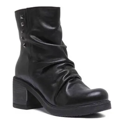 Justinreess England 6250 women's Low Ankle Boots in Black