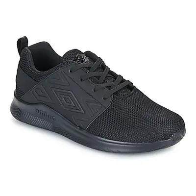 Umbro UM SALEM men's Shoes (Trainers) in Black