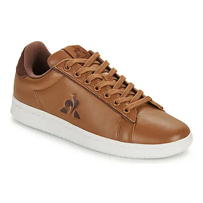 Le Coq Sportif LCS COURT CLEAN men's Shoes (Trainers) in Brown