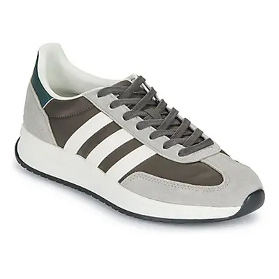 Adidas RUN 72 men's Shoes (Trainers) in Grey