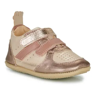 Easy Peasy MY PRE BASBKET VELCRO girls's Children's Shoes (Trainers) in Pink