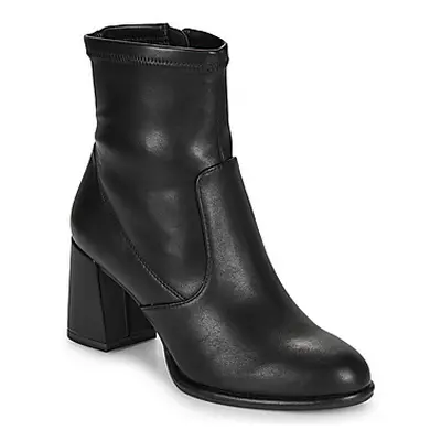 Tamaris FELIS women's Low Ankle Boots in Black