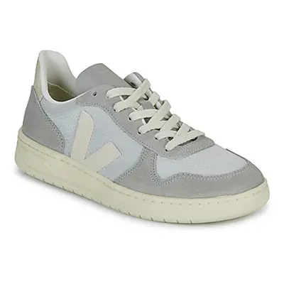 Veja V-10 women's Shoes (Trainers) in Grey