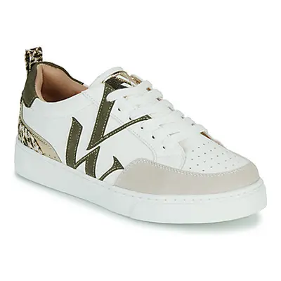 Vanessa Wu JOYCE women's Shoes (Trainers) in White