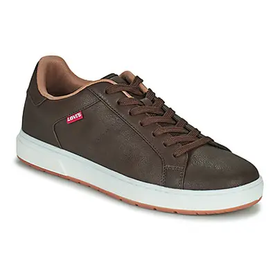 Levis PIPER men's Shoes (Trainers) in Brown