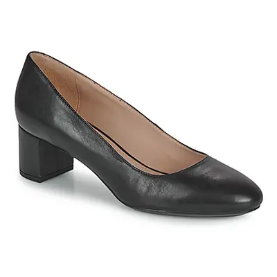 Geox D PHEBY 50 women's Court Shoes in Black