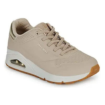 Skechers UNO - SHIMMER AWAY women's Shoes (Trainers) in Beige