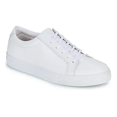 Carlington SERIAL men's Shoes (Trainers) in White