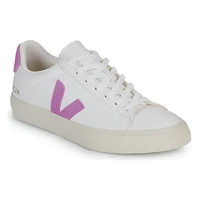 Veja CAMPO women's Shoes (Trainers) in White