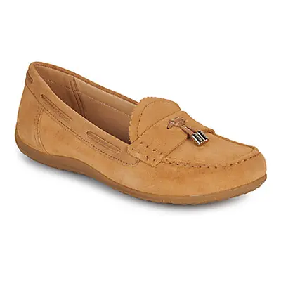 Geox D VEGA MOC women's Loafers / Casual Shoes in Brown