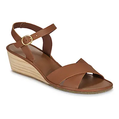 El Naturalista GAIA women's Sandals in Brown