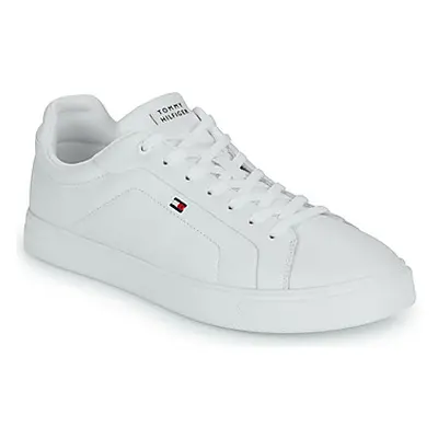 Tommy Hilfiger ICON COURT LTH FLAG ESS men's Shoes (Trainers) in White